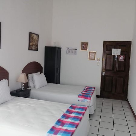 Novohostal B&B Guatemala City Екстер'єр фото