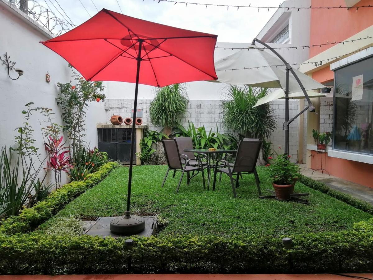 Novohostal B&B Guatemala City Екстер'єр фото