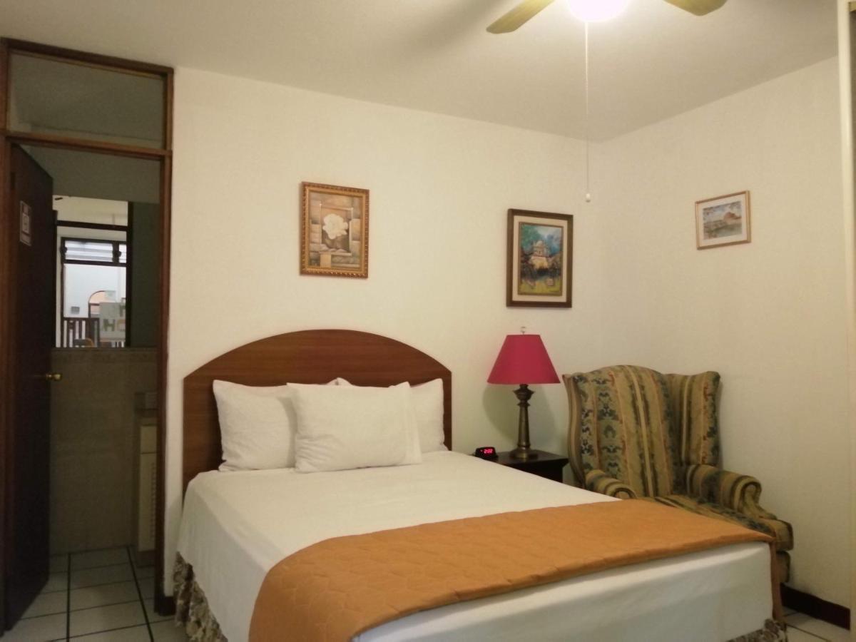 Novohostal B&B Guatemala City Екстер'єр фото