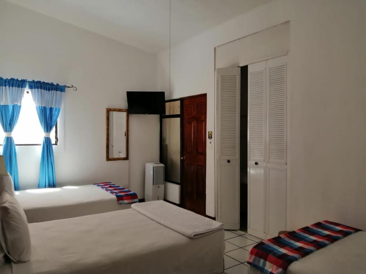 Novohostal B&B Guatemala City Екстер'єр фото