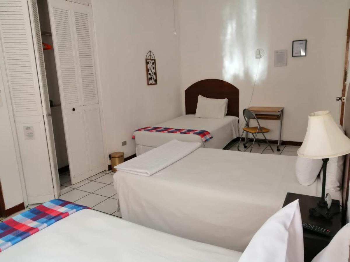 Novohostal B&B Guatemala City Екстер'єр фото