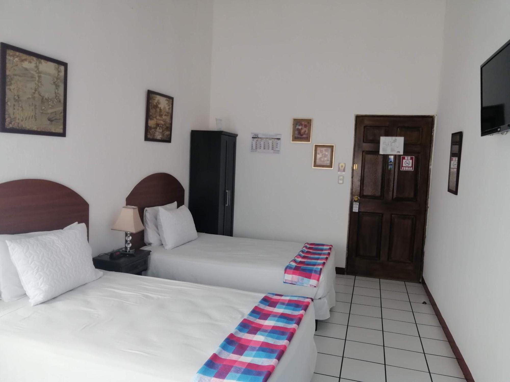 Novohostal B&B Guatemala City Екстер'єр фото