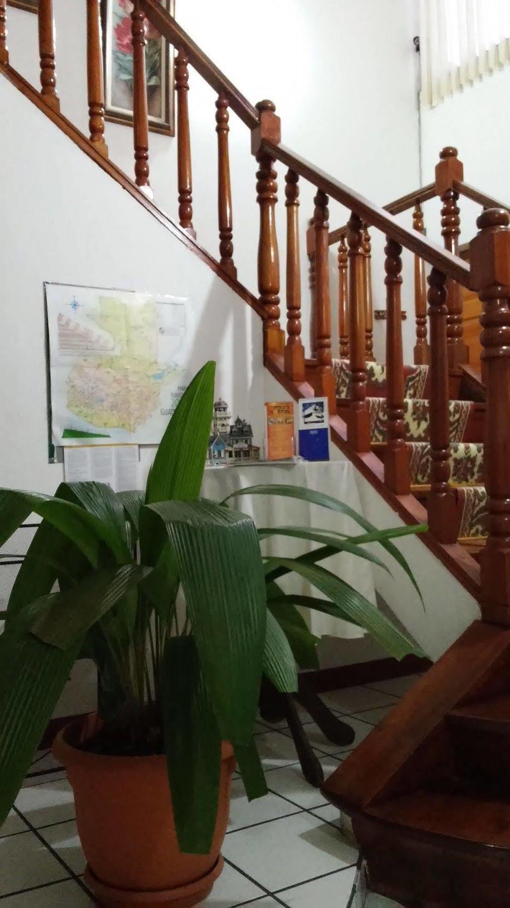 Novohostal B&B Guatemala City Екстер'єр фото