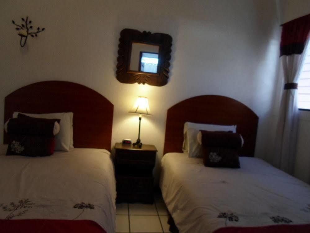 Novohostal B&B Guatemala City Екстер'єр фото