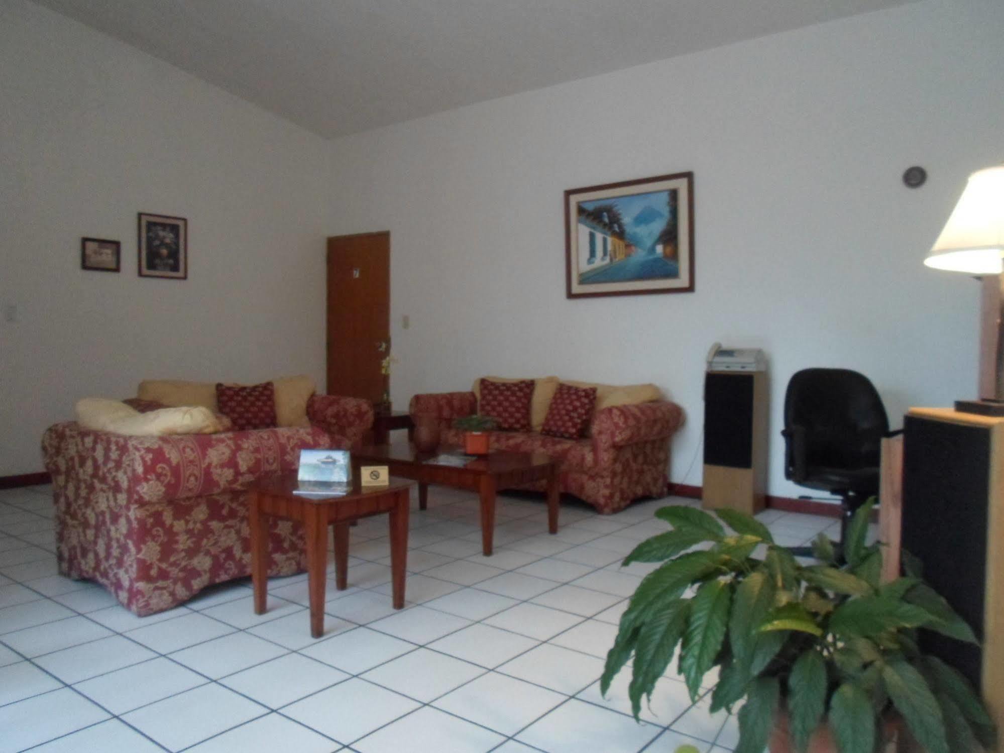 Novohostal B&B Guatemala City Екстер'єр фото